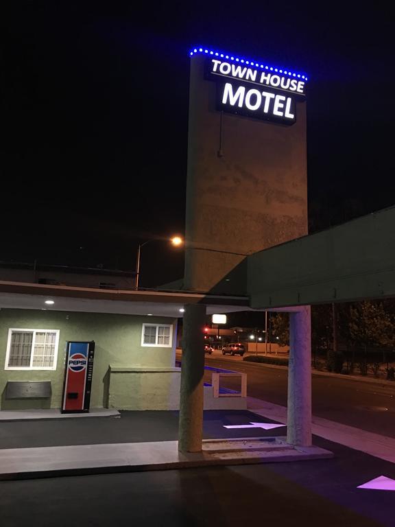 Town House Motel Lynwood Exterior foto