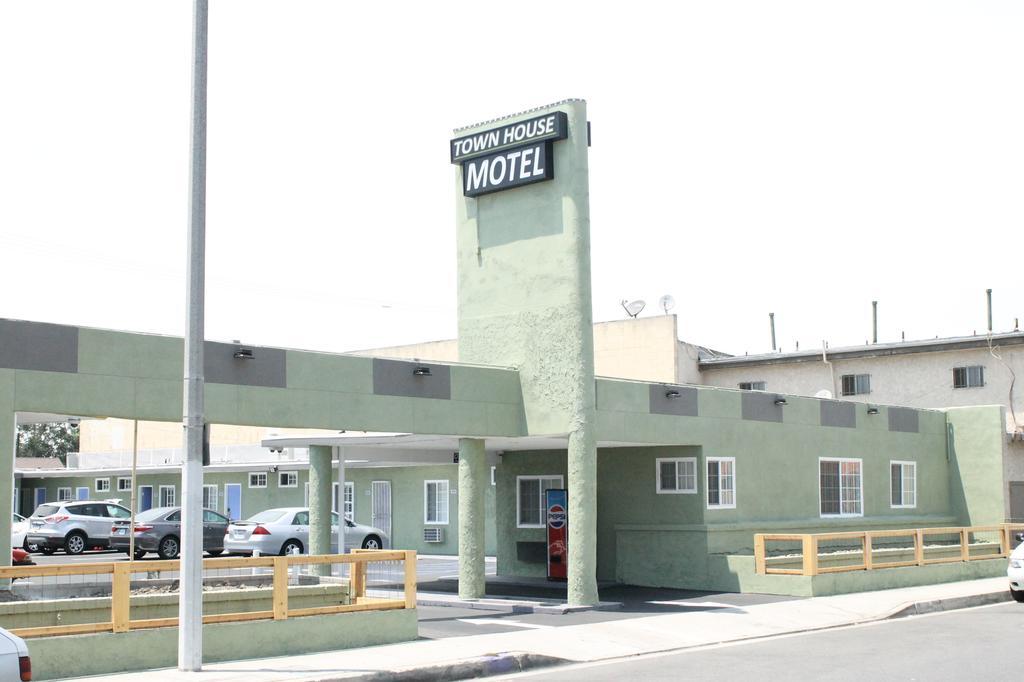 Town House Motel Lynwood Exterior foto